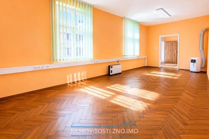 Pronájem kanceláře, Znojmo, Horní náměstí, 96 m2