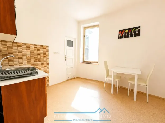 Pronájem kanceláře, Znojmo, Horní náměstí, 96 m2