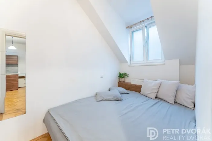 Prodej bytu 2+kk, Praha - Žižkov, Orebitská, 35 m2