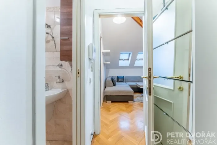 Prodej bytu 2+kk, Praha - Žižkov, Orebitská, 35 m2