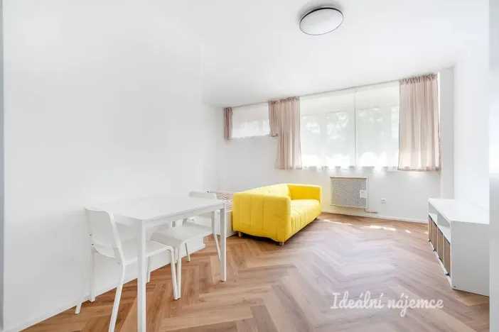 Pronájem bytu 1+kk, Praha - Krč, Obětí 6. května, 35 m2