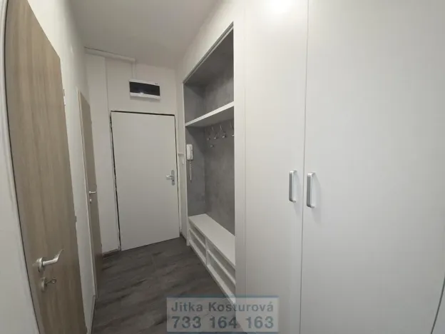 Pronájem bytu 2+1, Krnov - Pod Cvilínem, SPC S, 58 m2