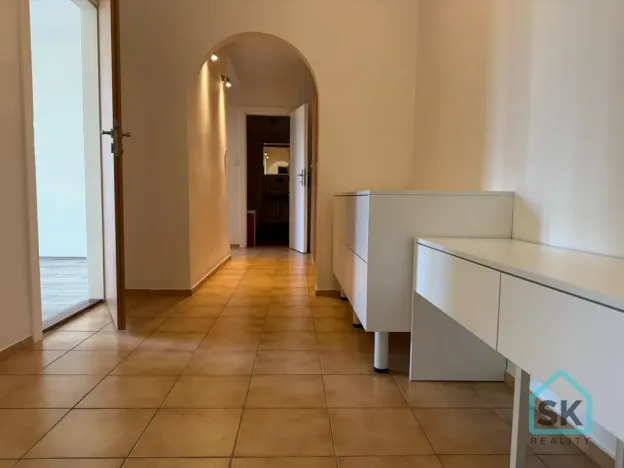 Pronájem bytu 2+1, Krnov - Pod Bezručovým vrchem, nám. Hrdinů, 60 m2
