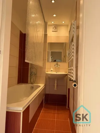 Pronájem bytu 2+1, Krnov - Pod Bezručovým vrchem, nám. Hrdinů, 60 m2