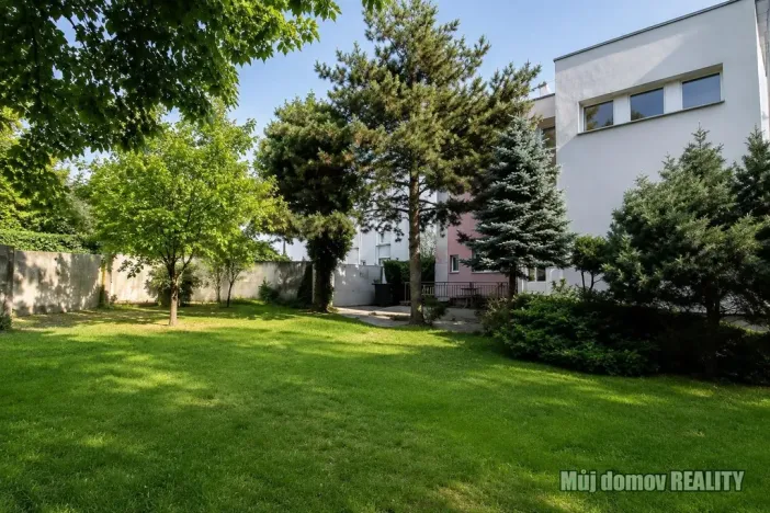 Pronájem bytu 3+1, Praha - Horní Počernice, Khodlova, 85 m2