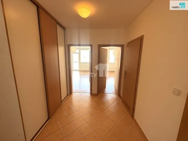 Pronájem bytu 2+kk, Praha - Řepy, Skuteckého, 57 m2