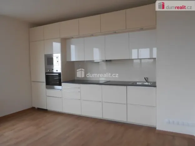 Pronájem bytu 2+kk, Praha - Horní Měcholupy, Modenská, 81 m2