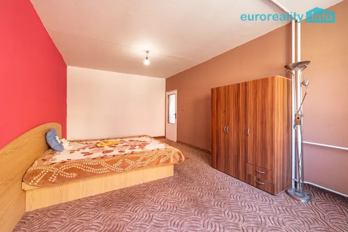 Prodej bytu 3+1, Luby, U Pily, 82 m2