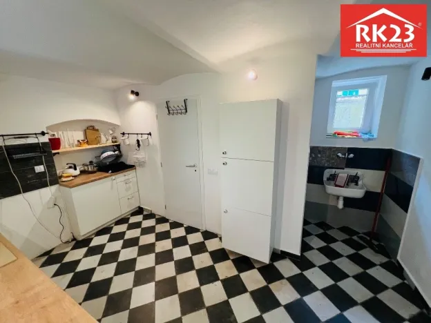 Pronájem obchodního prostoru, Mariánské Lázně, Tyršova, 58 m2