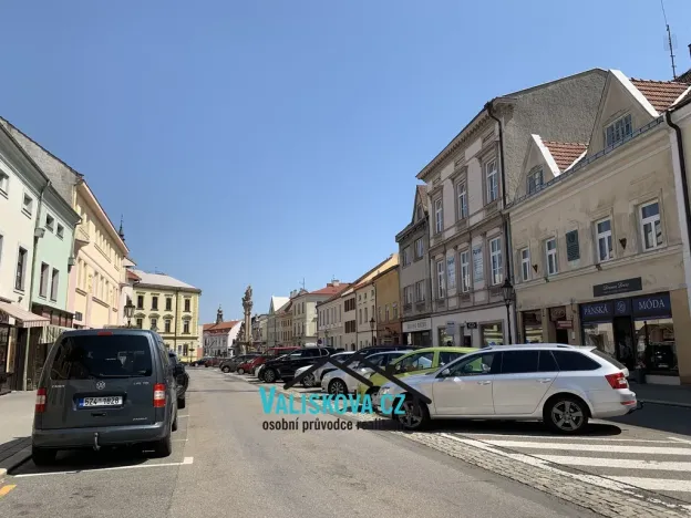 Pronájem obchodního prostoru, Kroměříž, Riegrovo náměstí, 17 m2