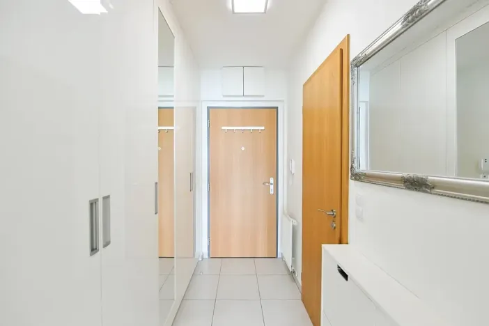 Pronájem bytu 1+kk, Praha - Řeporyje, Kakosova, 42 m2