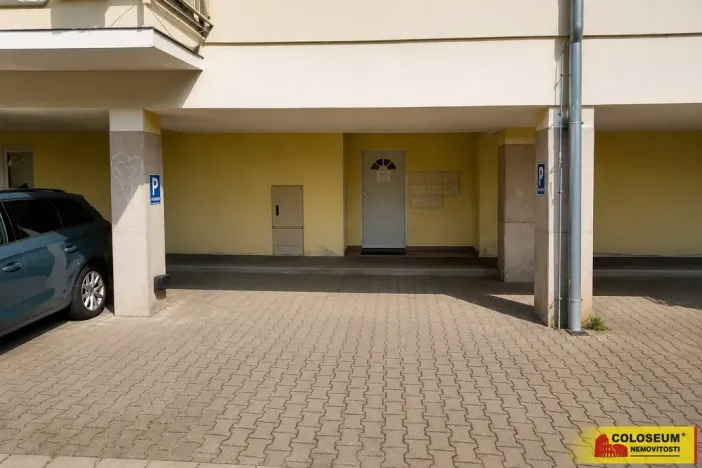 Pronájem garáže, Šlapanice, 60 m2