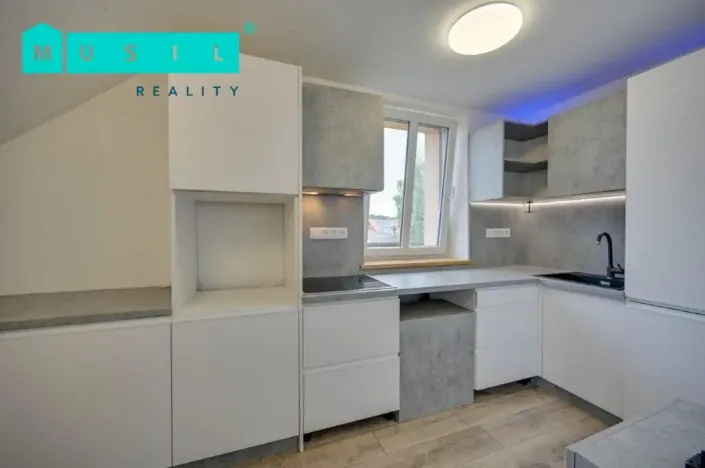 Prodej vícegeneračního domu, Medlov, 300 m2
