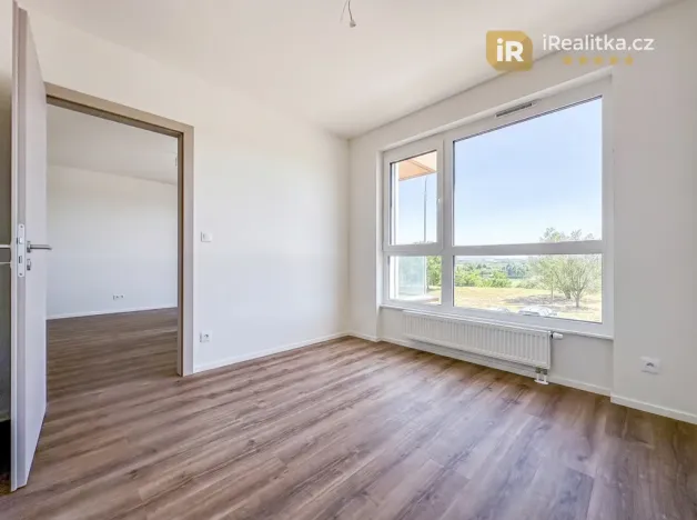 Pronájem bytu 2+kk, Praha - Černý Most, Arnošta Valenty, 35 m2