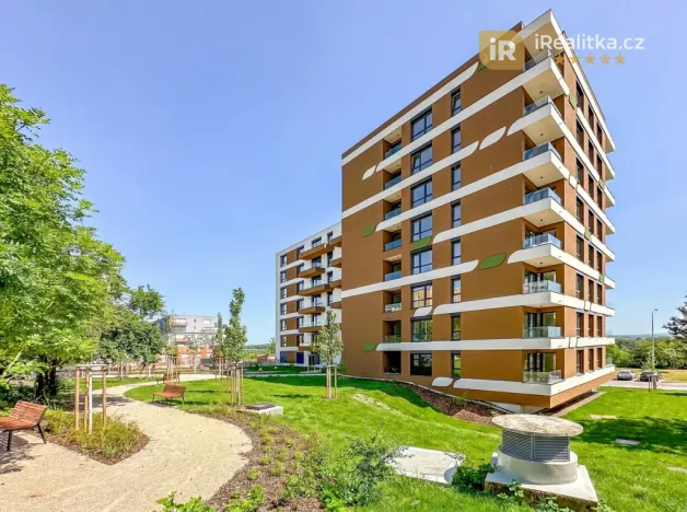 Pronájem bytu 2+kk, Praha - Černý Most, Arnošta Valenty, 35 m2