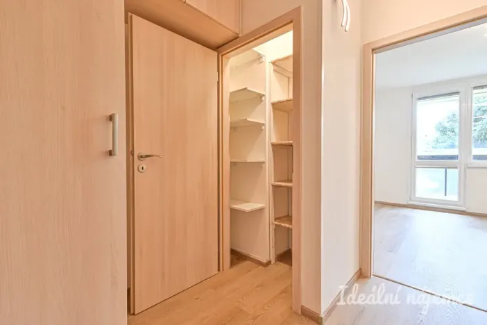 Pronájem bytu 1+kk, Brno, Moldavská, 30 m2