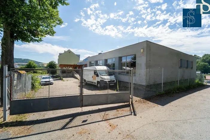 Prodej výrobních prostor, Mrač, 1020 m2