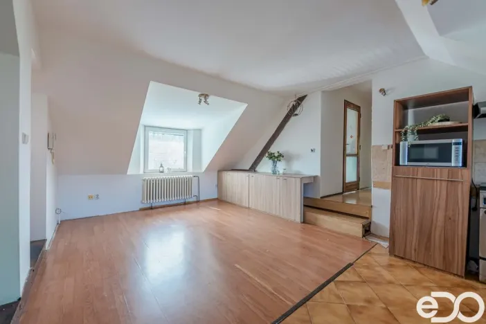 Prodej bytu 5+1, Sezemice - Veská, 163 m2