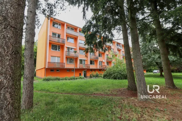 Prodej bytu 3+1, Brno - Komín, Řezáčova, 75 m2
