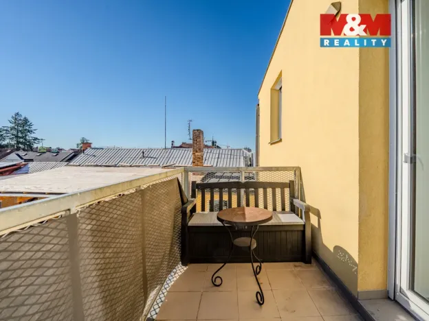Pronájem bytu 2+kk, Benešov, Husovo náměstí, 78 m2