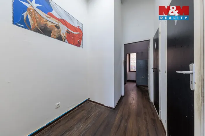 Pronájem obchodního prostoru, Karlovy Vary, Jaltská, 38 m2