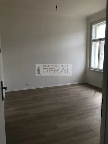 Pronájem bytu 2+kk, Praha - Smíchov, Kmochova, 48 m2