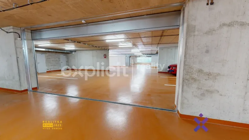 Pronájem garáže, Zlín, Nad Stráněmi, 18 m2
