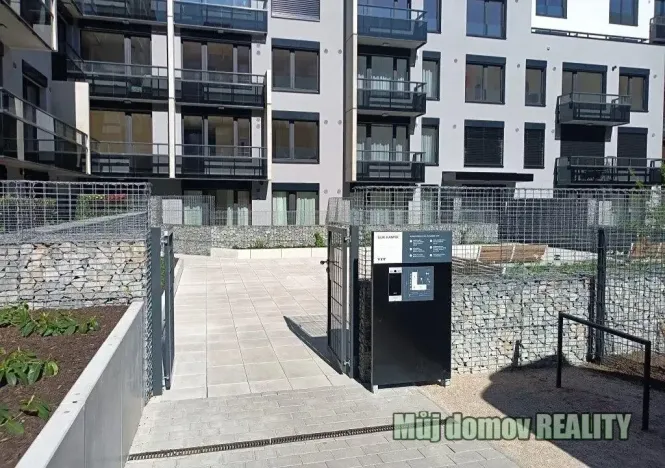 Pronájem bytu 2+kk, Praha - Kamýk, 46 m2