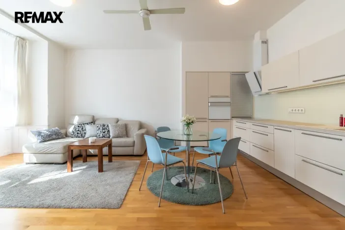 Pronájem bytu 2+kk, Praha - Staré Město, Haštalská, 63 m2