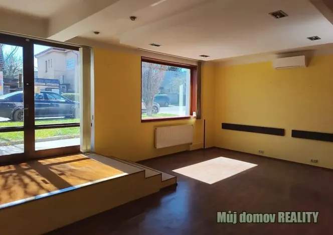 Pronájem kanceláře, Praha - Horní Počernice, 121 m2