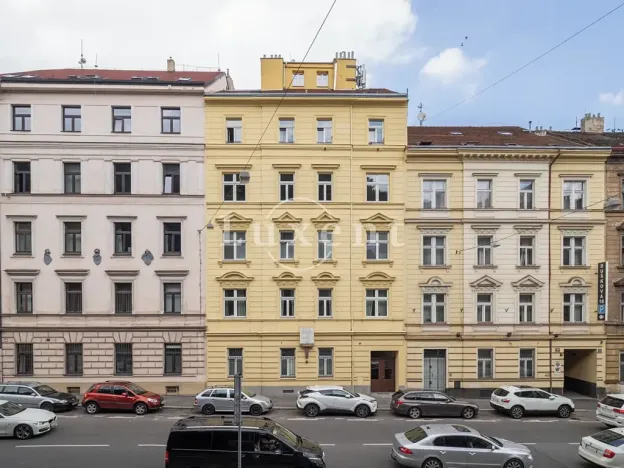 Pronájem bytu 1+kk, Praha - Smíchov, Duškova, 37 m2