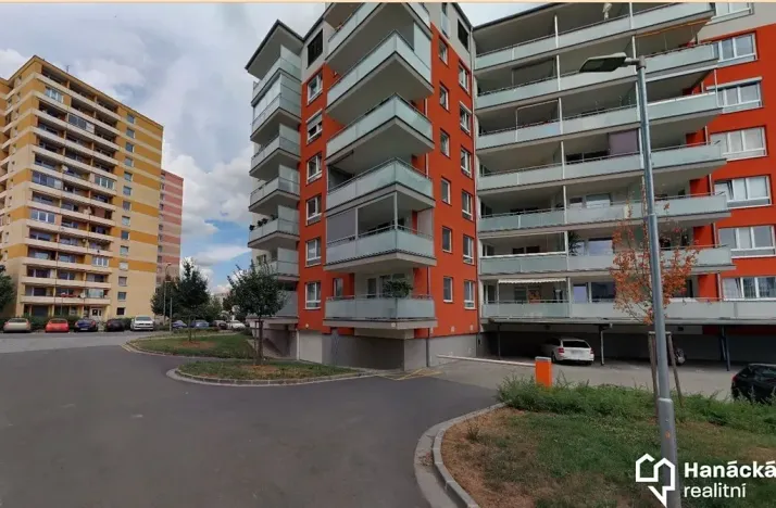 Pronájem garážového stání, Olomouc, Janského, 12 m2