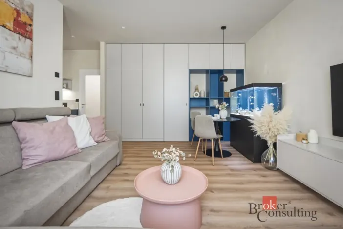 Prodej bytu 1+kk, Praha - Vinohrady, náměstí Jiřího z Lobkovic, 44 m2