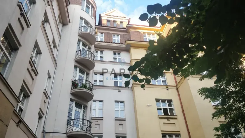 Pronájem bytu 1+1, Praha - Vinohrady, Vinohradská, 45 m2
