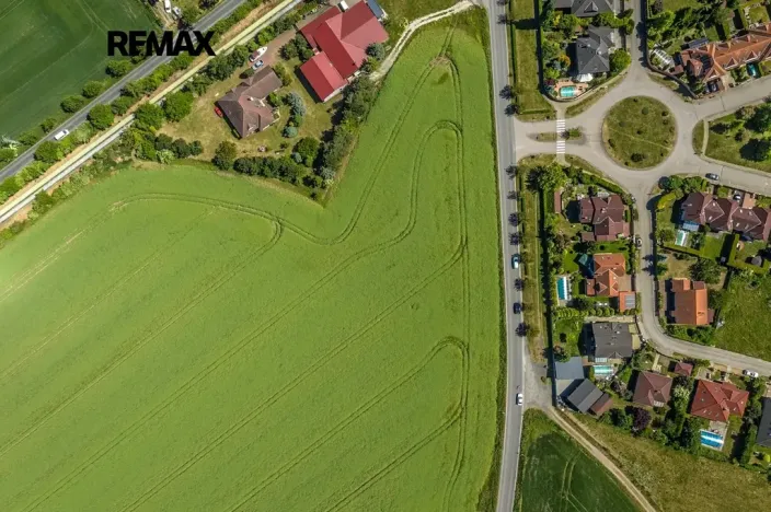 Prodej komerčního pozemku, Hovorčovice, 5254 m2