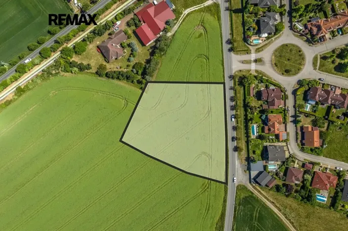 Prodej komerčního pozemku, Hovorčovice, 5254 m2