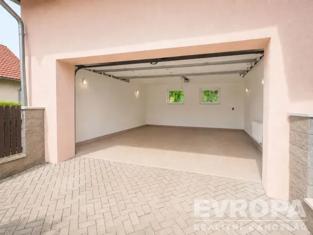 Pronájem rodinného domu, Průhonice, 200 m2