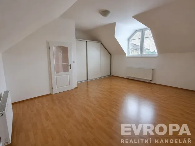 Pronájem rodinného domu, Průhonice, 200 m2