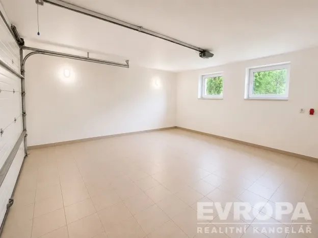 Pronájem rodinného domu, Průhonice, 200 m2
