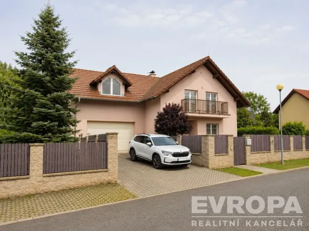 Pronájem rodinného domu, Průhonice, 200 m2