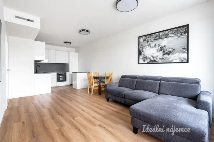 Pronájem bytu 2+kk, Praha - Hloubětín, Sobí, 55 m2