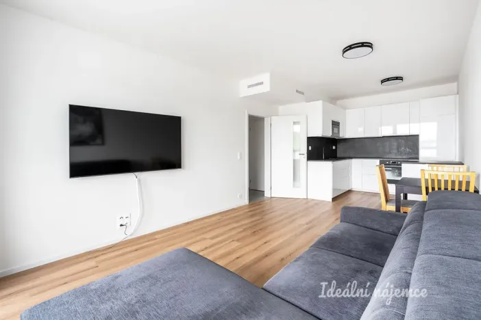 Pronájem bytu 2+kk, Praha - Hloubětín, Sobí, 55 m2