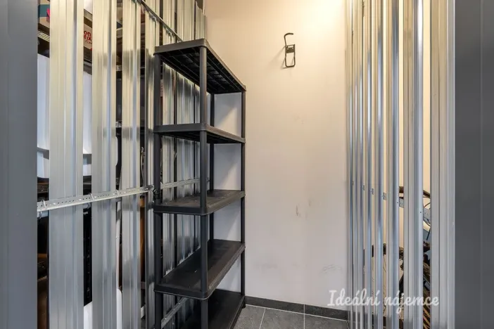 Pronájem bytu 2+kk, Praha - Hloubětín, Sobí, 55 m2