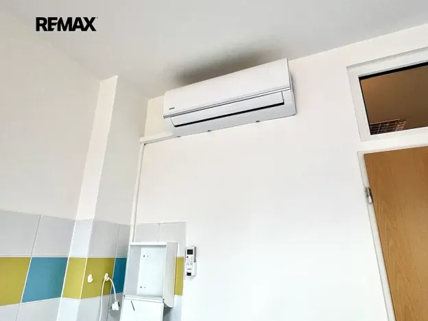 Pronájem ordinace, Kyjov, Masarykovo náměstí, 21 m2
