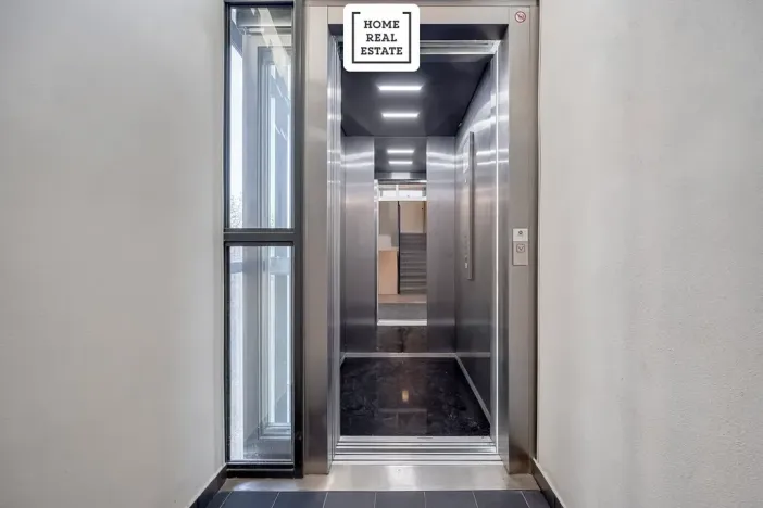 Pronájem bytu 2+kk, Praha - Strašnice, Černokostelecká, 40 m2
