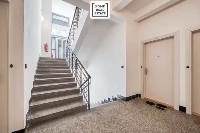 Pronájem bytu 2+kk, Praha - Strašnice, Černokostelecká, 40 m2