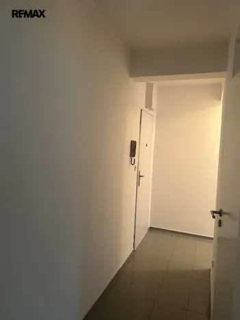 Pronájem bytu 1+1, Zlín, Hluboká, 44 m2