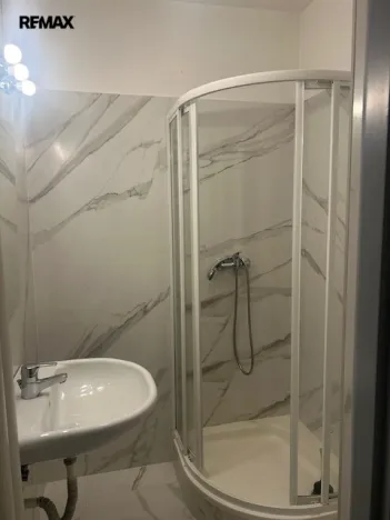 Pronájem bytu 1+1, Zlín, Hluboká, 44 m2