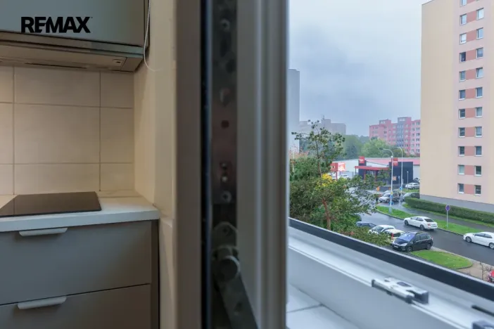Pronájem bytu 1+kk, Praha - Troja, Sosnovecká, 29 m2