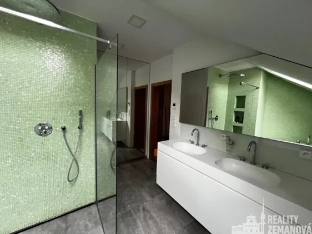 Pronájem bytu 3+1, Praha - Vršovice, Charkovská, 102 m2